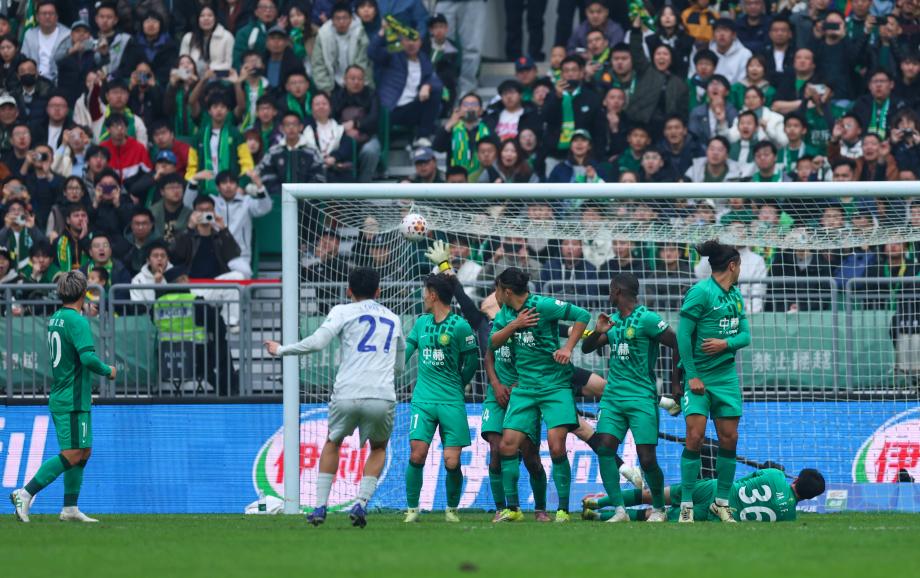 张玉宁破门陈晋一进球 北京国安战平上海申花