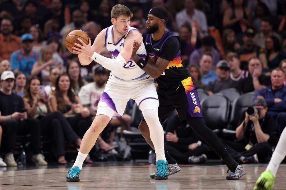 布克26+8格林31+6 太阳大胜爵士送对手5连败