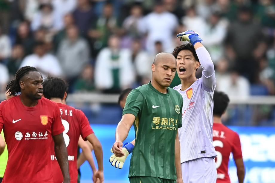 中超-王钰栋失单刀杜月徵制胜球 铜梁龙1-0浙江