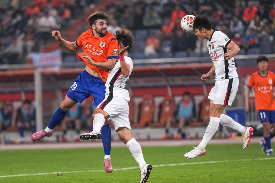 中超-杨希建功克雷桑任意球救主 泰山1-1海港