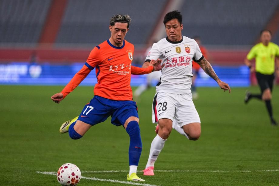 中超-杨希建功克雷桑任意球救主 泰山1-1海港