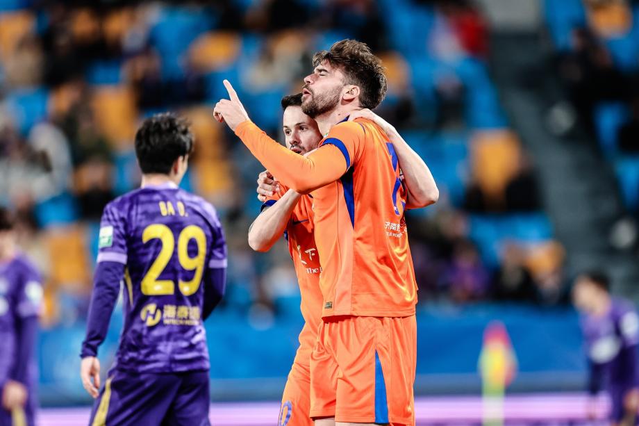 中超-基莱斯世界波陈泽仕建功 泰山2-1逆转津门虎