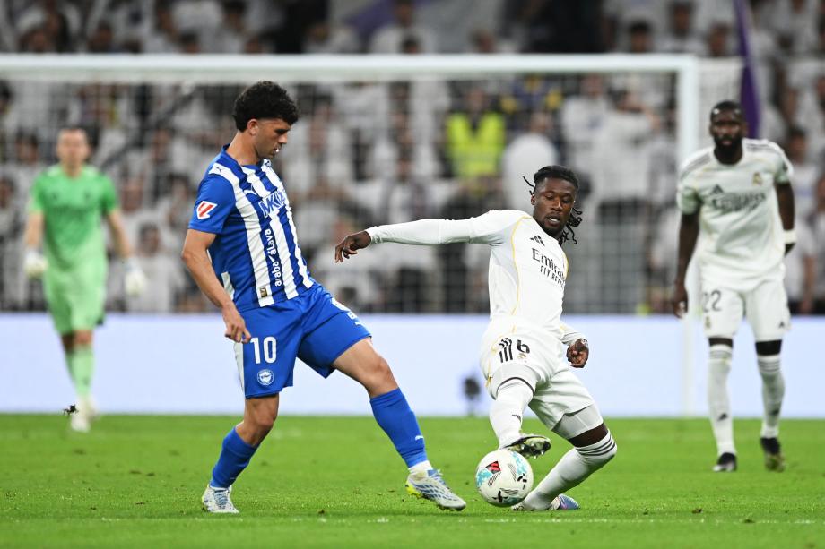 维尼修斯世界波姆巴佩破门 皇马2-1阿拉维斯