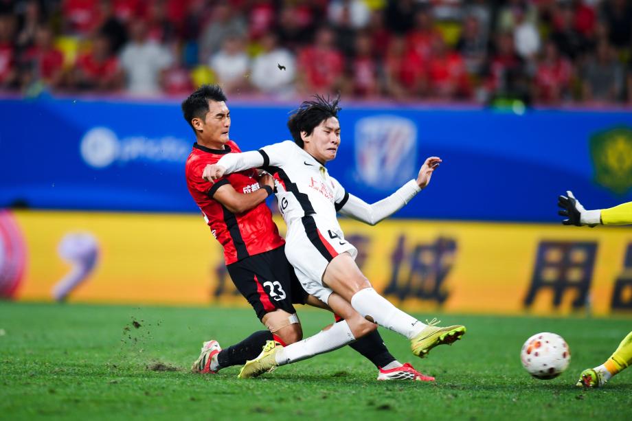 李新翔单刀制胜 海港客场1-0送蓉城联赛首败
