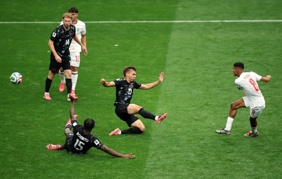 [图]世界杯：乌纳希梅开二度 摩洛哥3-0加拿大晋级8强股票114在线配资查询网站