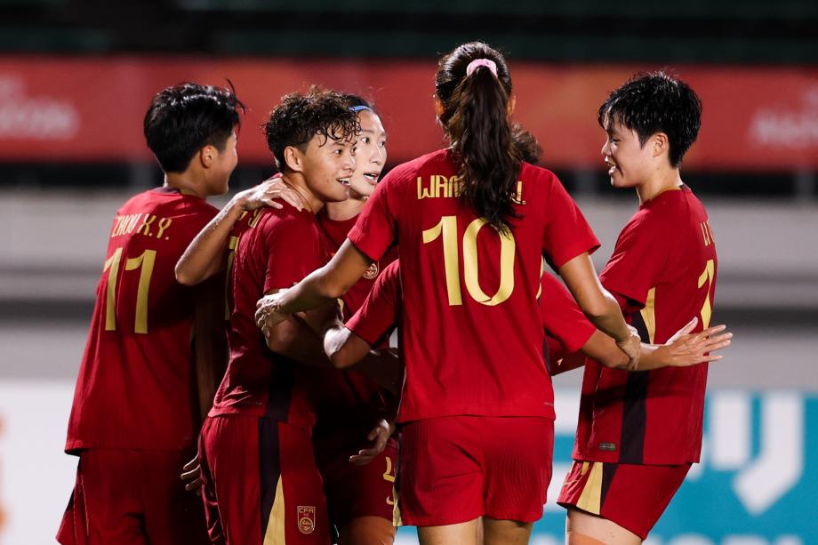 [图]亚运会：开门红！中国女足5-1大胜中国香港队