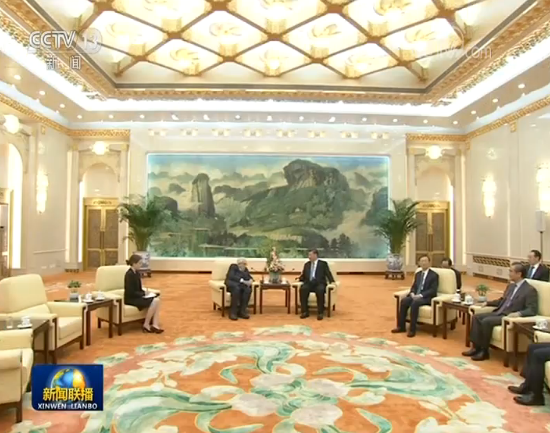 习近平会见美国前国务卿基辛格