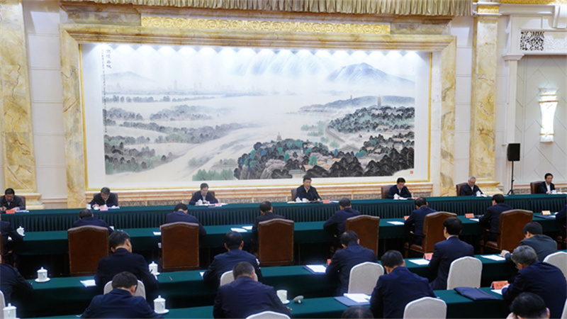 习近平在全面推动长江经济带发展座谈会上强调 贯彻落实党的十九届五中全会精神 推动长江经济带高质量发展