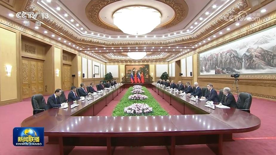 习近平会见俄罗斯总理