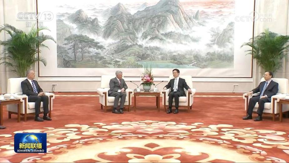 韩正会见美国维萨公司全球执行董事长