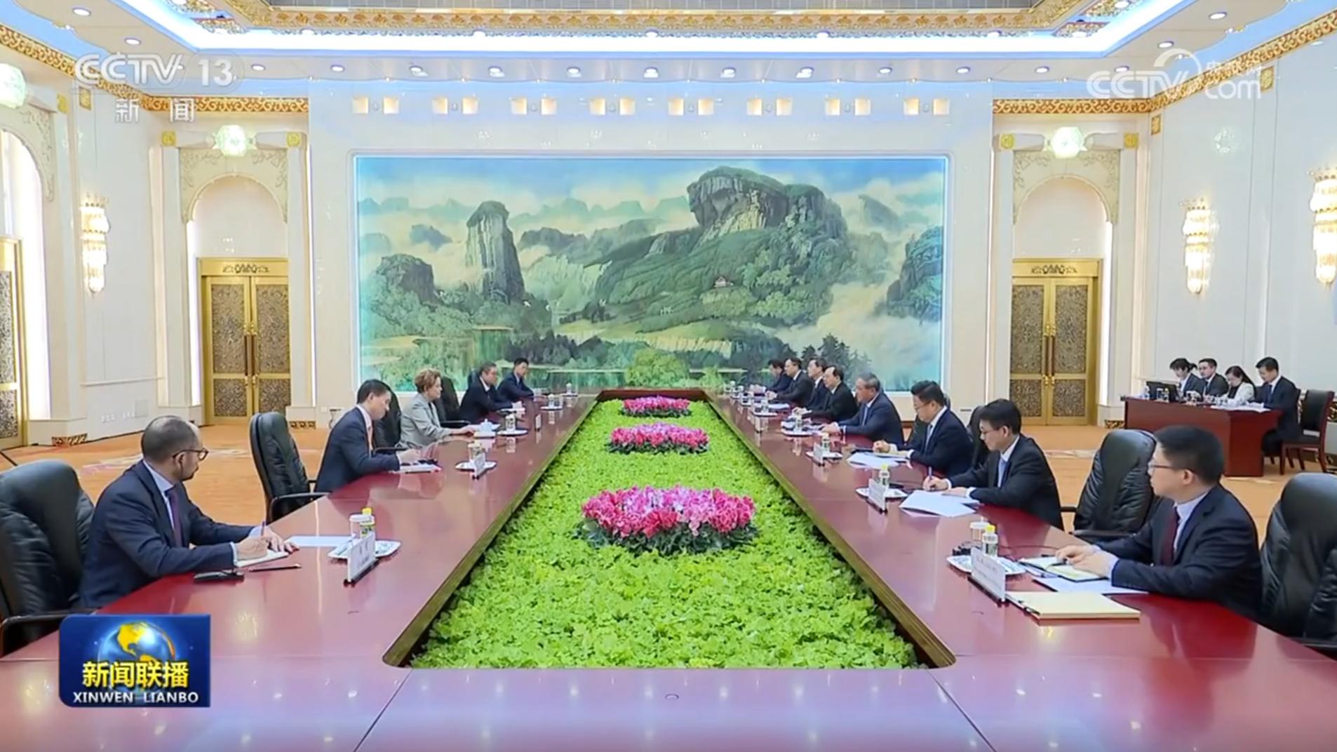 李强分别会见新开发银行、世界银行、世界贸易组织、国际货币基金组织负责人
