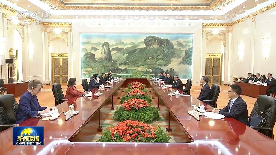 李强会见世界银行行长