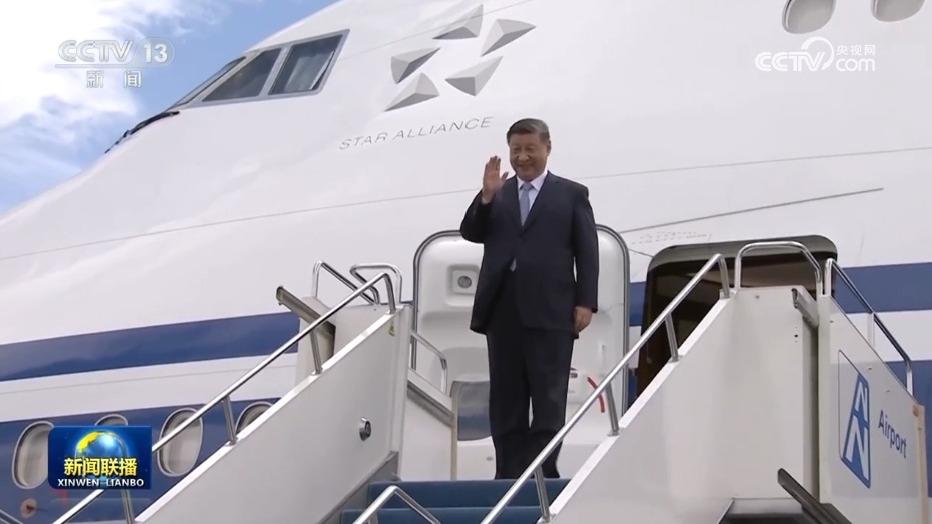 习近平抵达阿斯塔纳出席上海合作组织成员国元首理事会第二十四次会议并对哈萨克斯坦进行国事访问