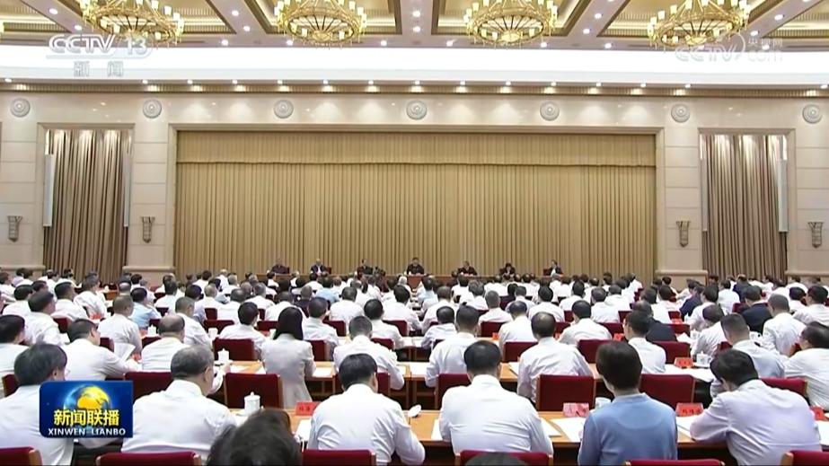 习近平在全国教育大会上强调 紧紧围绕立德树人根本任务 朝着建成教育强国战略目标扎实迈进 习近平代表党中央向全国广大教师和教育工作者致以节日祝贺和诚挚问候