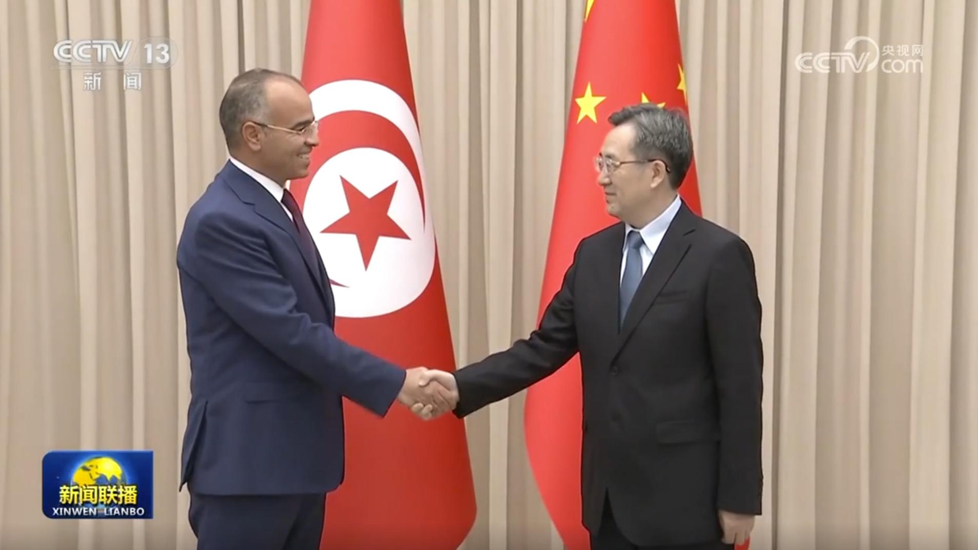 丁薛祥会见突尼斯总理