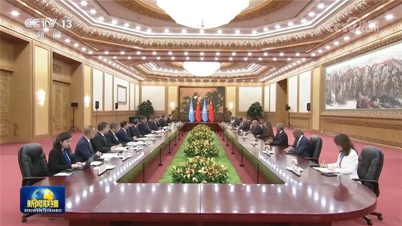 习近平会见联合国秘书长