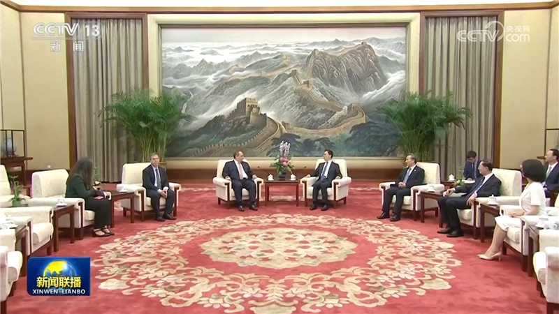 韩正会见国际展览局秘书长