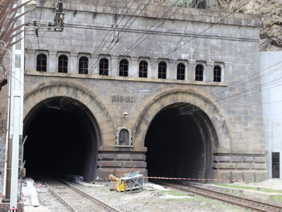 辛普朗隧道:见证109年世.