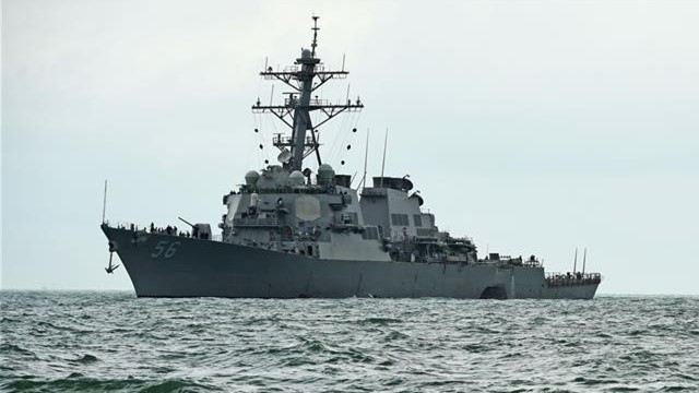 美国海军找到导弹驱逐舰撞船事故10名失踪船员遗体