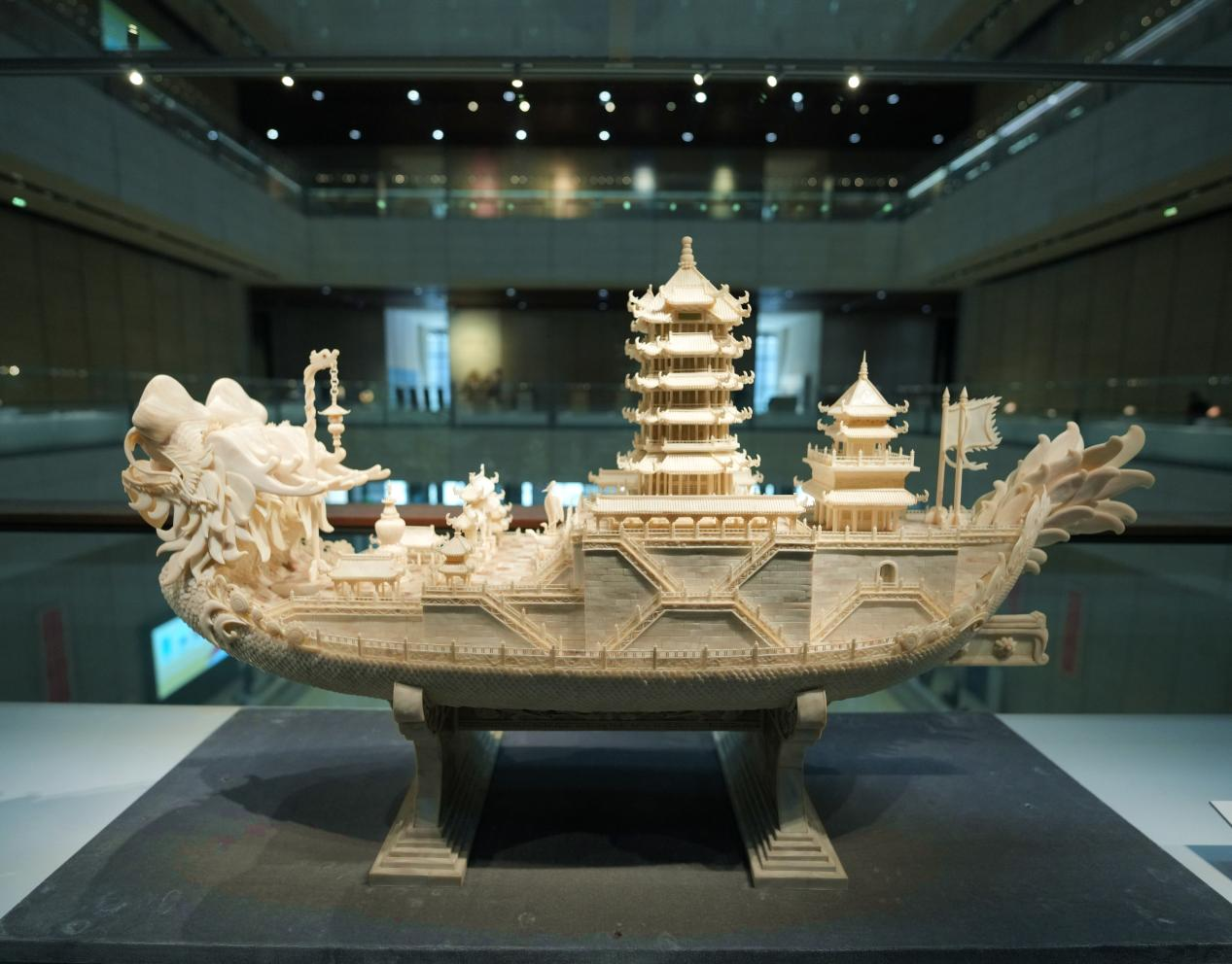 新时代中国贝雕艺术传承创新作品展在中国工艺美术馆开幕_经济频道_央视