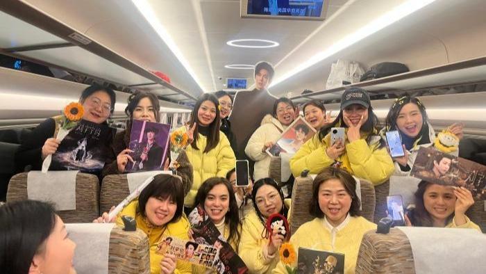 川渝跨城观演添便利 国铁成都局开行“歌迷