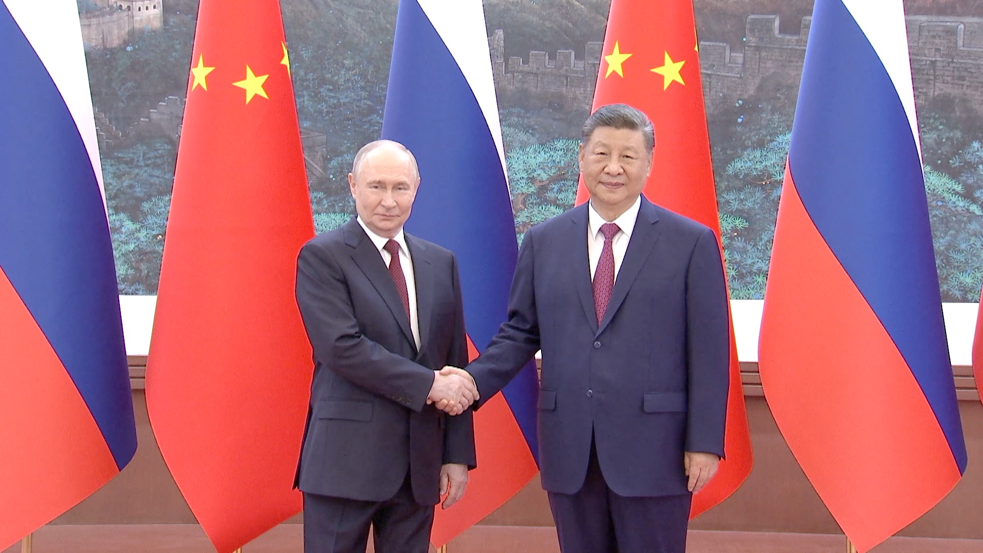 Xi, Putin hail 'new stage' of ties in Beijing meeting