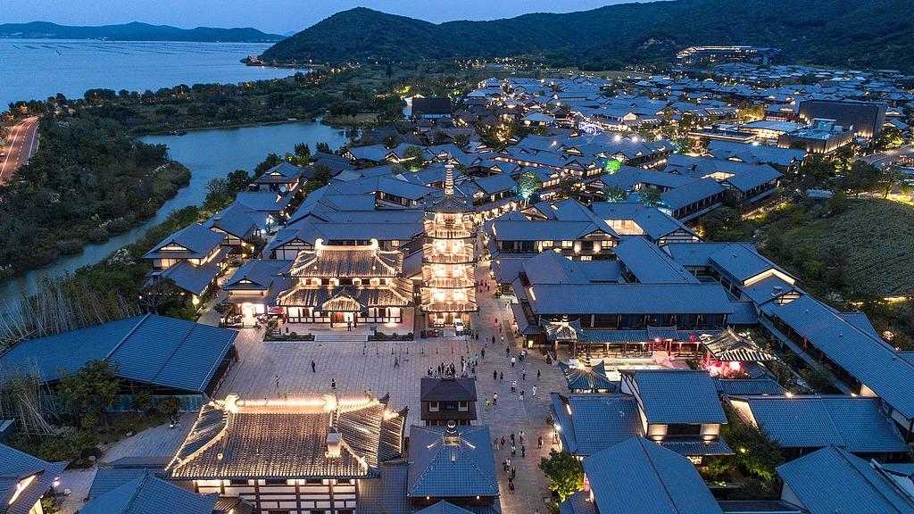 市场监管总局严打市场违规 查办 “最忙五人组” 相关案件 4 件