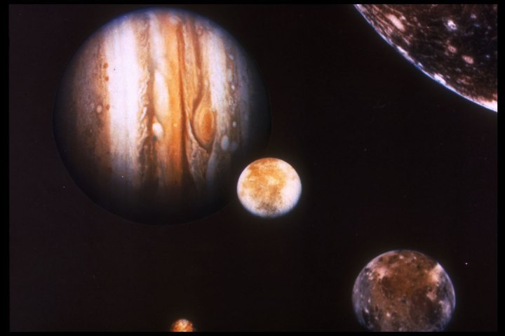 旅行者一号飞行多久到达木星 2012121716023459915.jpg