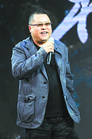 高群书发微博讨薪,轰动一时,最终讨到薪水.