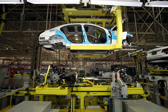 全新奔驰长轴距c级车研发生产媒体科技日揭开帷幕