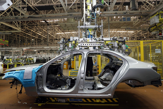 全新奔驰长轴距c级车研发生产媒体科技日揭开帷幕_汽车_央视网(cctv.