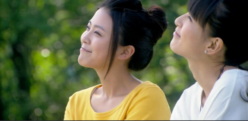 上官怡被姨妈逼迫出走,决心自力更生却处处碰壁,幸有韩飞早早暗中帮助