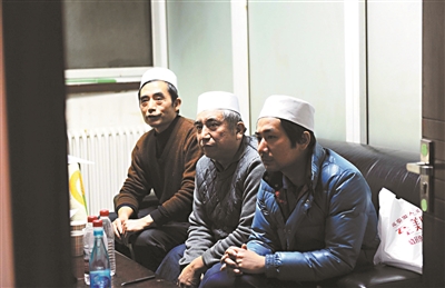 "爆肚冯"第三代传人逝世 被称为北京小吃主心骨(0/1038)