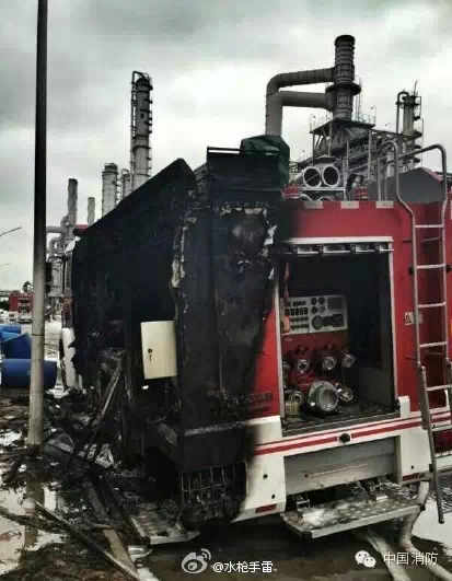 漳州爆燃事故近千名消防官兵浴血奋战48小时