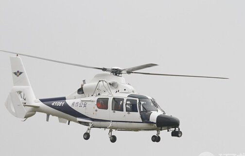 二,用途广泛的ac312最大起飞重量4吨的ac312可是直升机家族当中的"