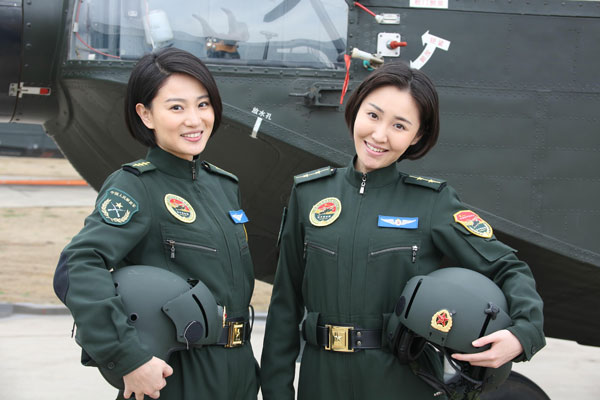 百架最新型武装直升机参演陆军一号演绎中国版壮志凌云