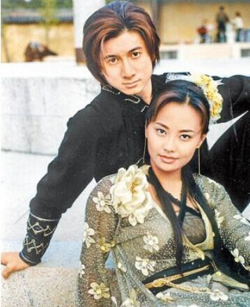马雅舒曝5克拉婚戒去向 称早已还给吴奇隆