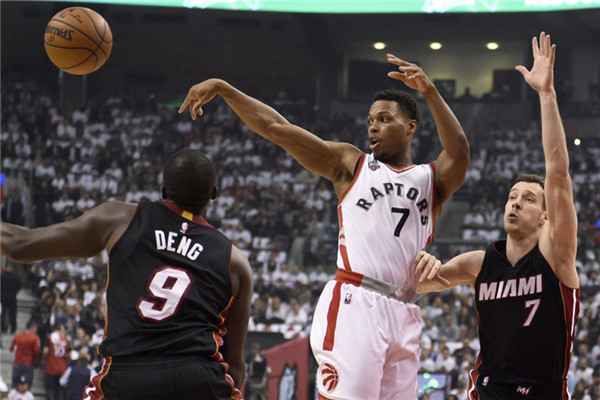 nbaplayoffslowryforcesotatthebuzzerbutheatpullthrough