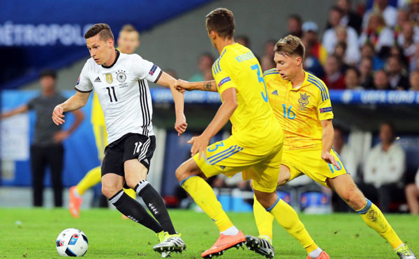 en el minuto 90, clavó en las redes un centro de mesut ozil y