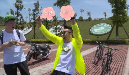 之一男神印小天,新晋女神元气少女董晴,网红歌手"尴尬哥"余泽雅领衔的