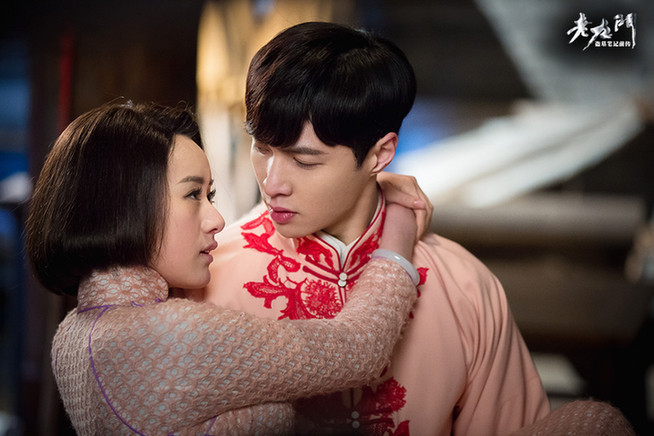 标题:   而同组拍戏的九爷扮演者杨紫茳也通过微博直言对张艺兴的欣赏