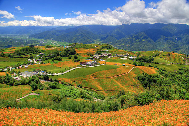 "九月围城"继续:台湾68个团体将排队上凯道