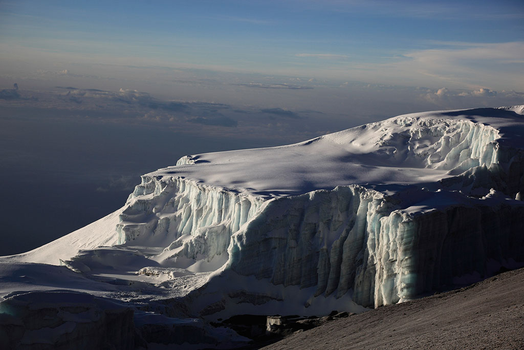 一名中国籍男子登乞力马扎罗山遇难