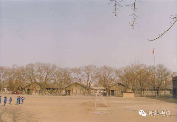 他正是从这里初中毕业后到陕北延川县梁家河插队,在那个艰苦备尝的