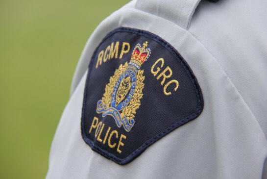 加拿大东部爱德华王子岛省因遭威胁所有学校停课