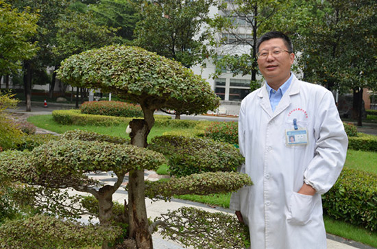 cctv2016年度法治人物候选人刘良