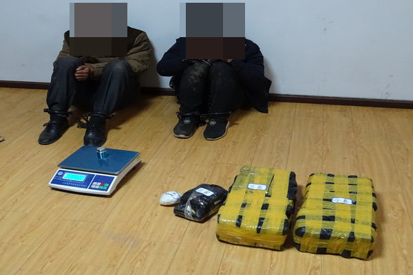 云南公安破获一起特大运输毒品案 缴获冰毒15.6公斤