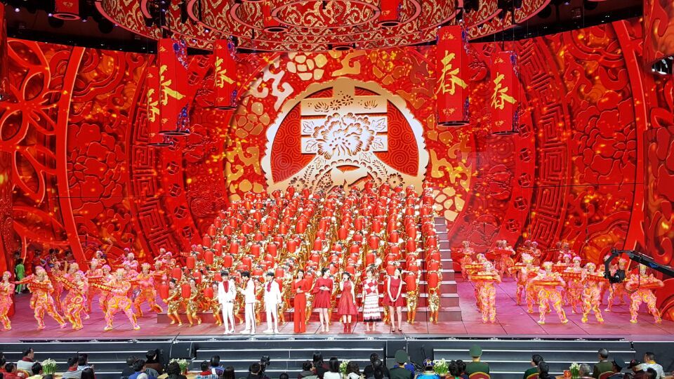 央视鸡年春晚完美落幕 观众盛赞创新有突破_新闻频道_央视网(cctv.com)
