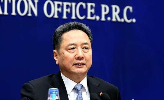 国务院新闻办公室今日下午举行新闻发布会,交通运输部部长李小鹏介绍