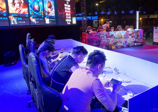 95后职业电竞人被游戏改变的人生